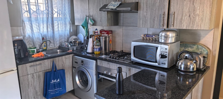 2 Bedroom Property for Sale in Glen Austin Gauteng