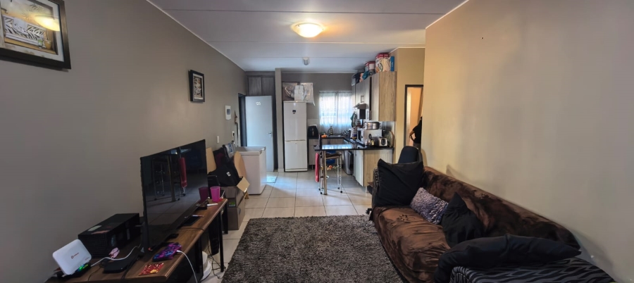 2 Bedroom Property for Sale in Glen Austin Gauteng