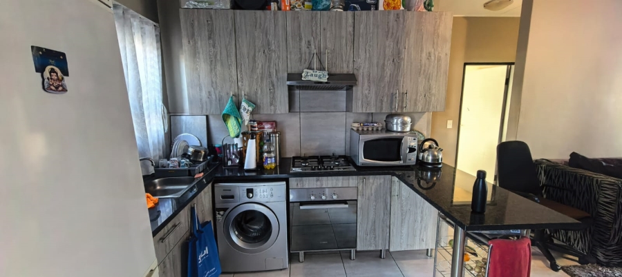 2 Bedroom Property for Sale in Glen Austin Gauteng