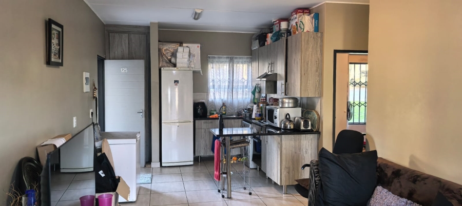 2 Bedroom Property for Sale in Glen Austin Gauteng