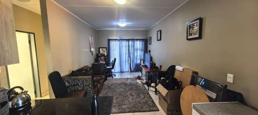 2 Bedroom Property for Sale in Glen Austin Gauteng