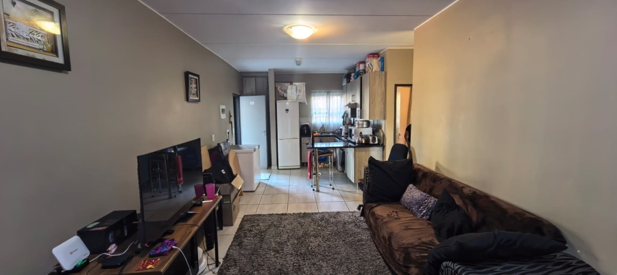 2 Bedroom Property for Sale in Glen Austin Gauteng