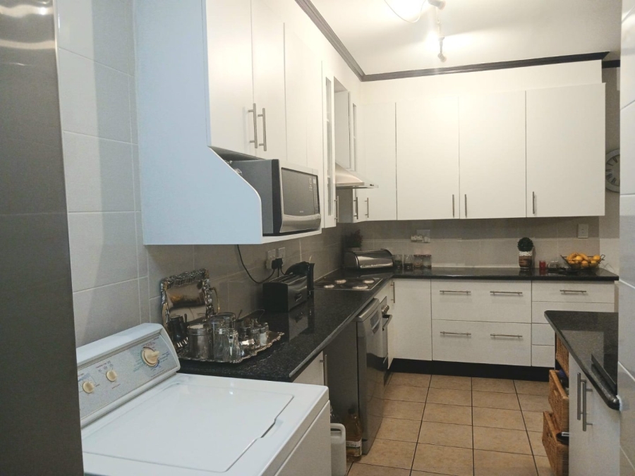 3 Bedroom Property for Sale in Halfway Gardens Gauteng