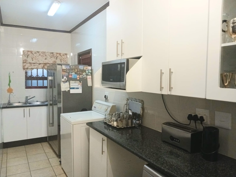 3 Bedroom Property for Sale in Halfway Gardens Gauteng