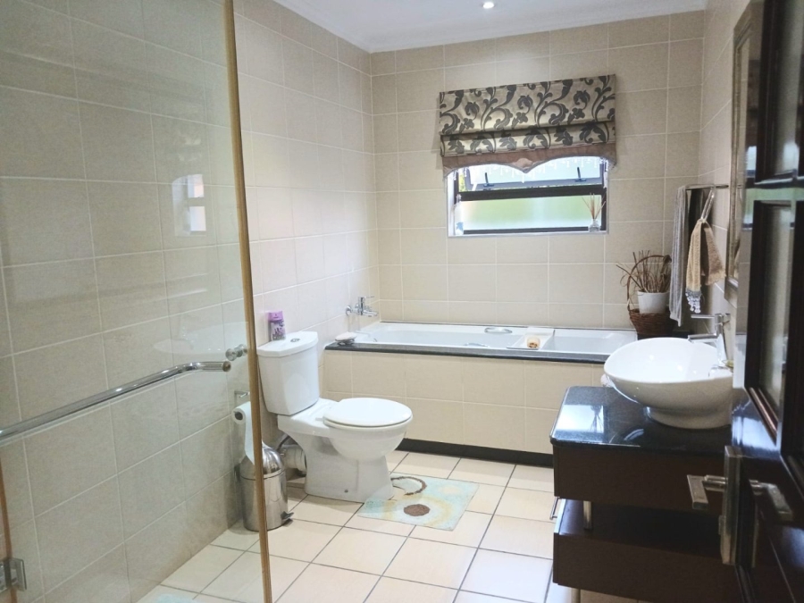3 Bedroom Property for Sale in Halfway Gardens Gauteng