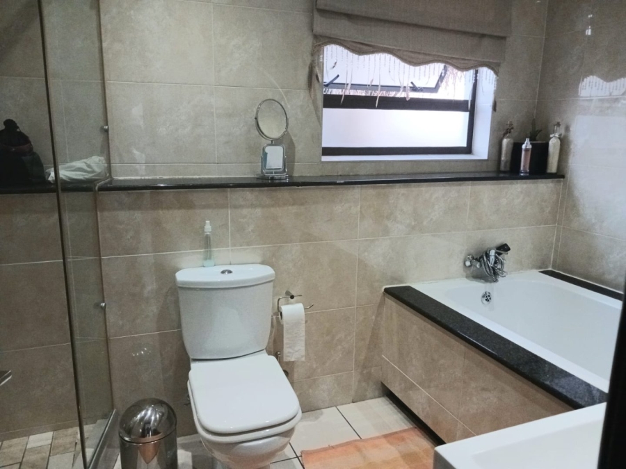 3 Bedroom Property for Sale in Halfway Gardens Gauteng