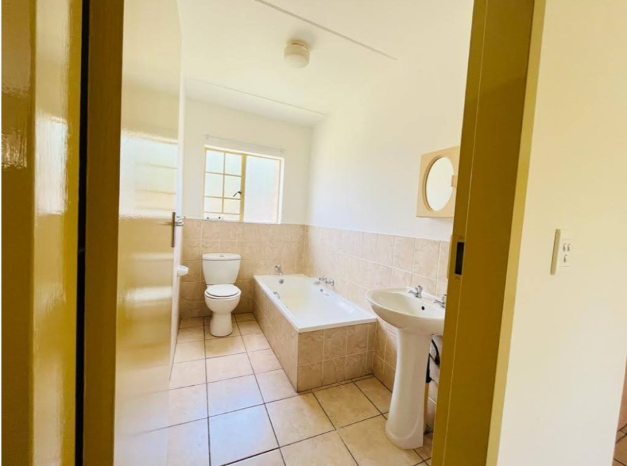 To Let 2 Bedroom Property for Rent in Erand Gardens Gauteng
