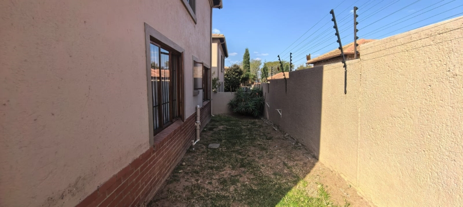4 Bedroom Property for Sale in Noordwyk Gauteng