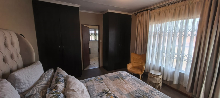 4 Bedroom Property for Sale in Noordwyk Gauteng