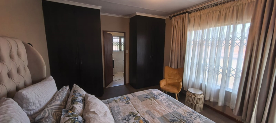 4 Bedroom Property for Sale in Noordwyk Gauteng