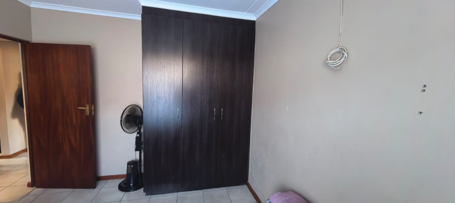 4 Bedroom Property for Sale in Noordwyk Gauteng