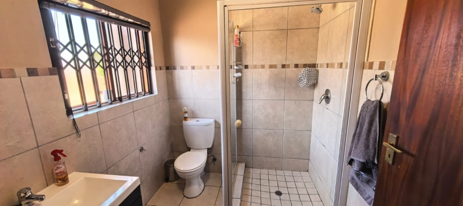 4 Bedroom Property for Sale in Noordwyk Gauteng