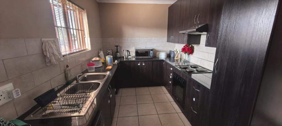 4 Bedroom Property for Sale in Noordwyk Gauteng