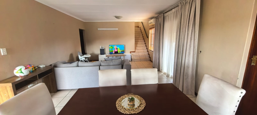 4 Bedroom Property for Sale in Noordwyk Gauteng
