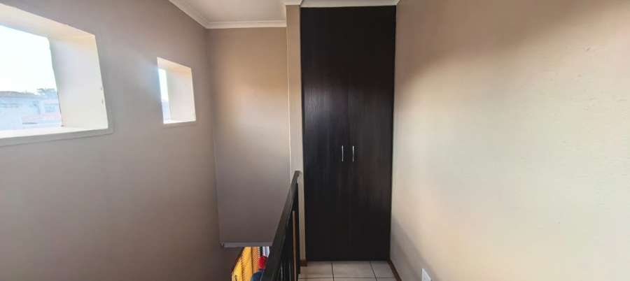 4 Bedroom Property for Sale in Noordwyk Gauteng