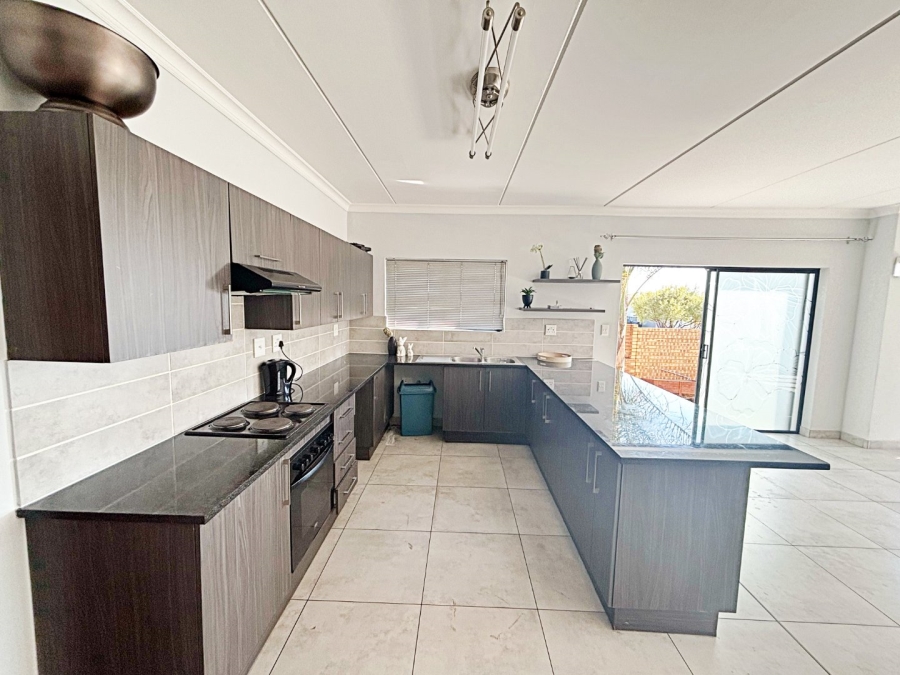3 Bedroom Property for Sale in Thatchfield Ridge Gauteng