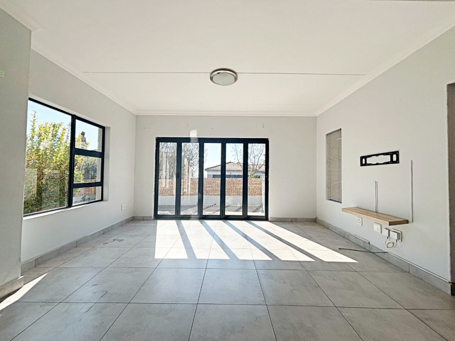3 Bedroom Property for Sale in Thatchfield Ridge Gauteng