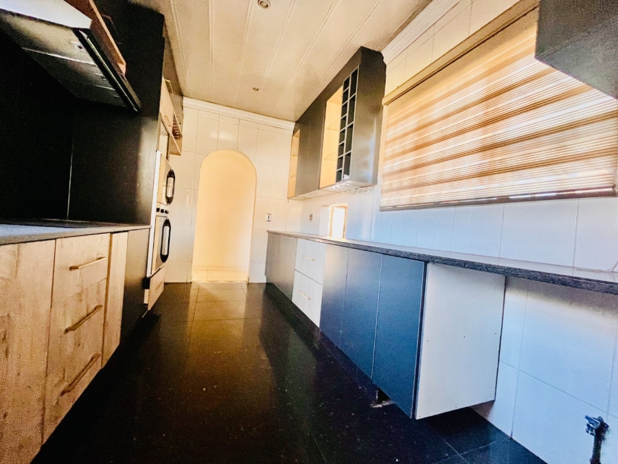 To Let 4 Bedroom Property for Rent in Mayberry Park Gauteng