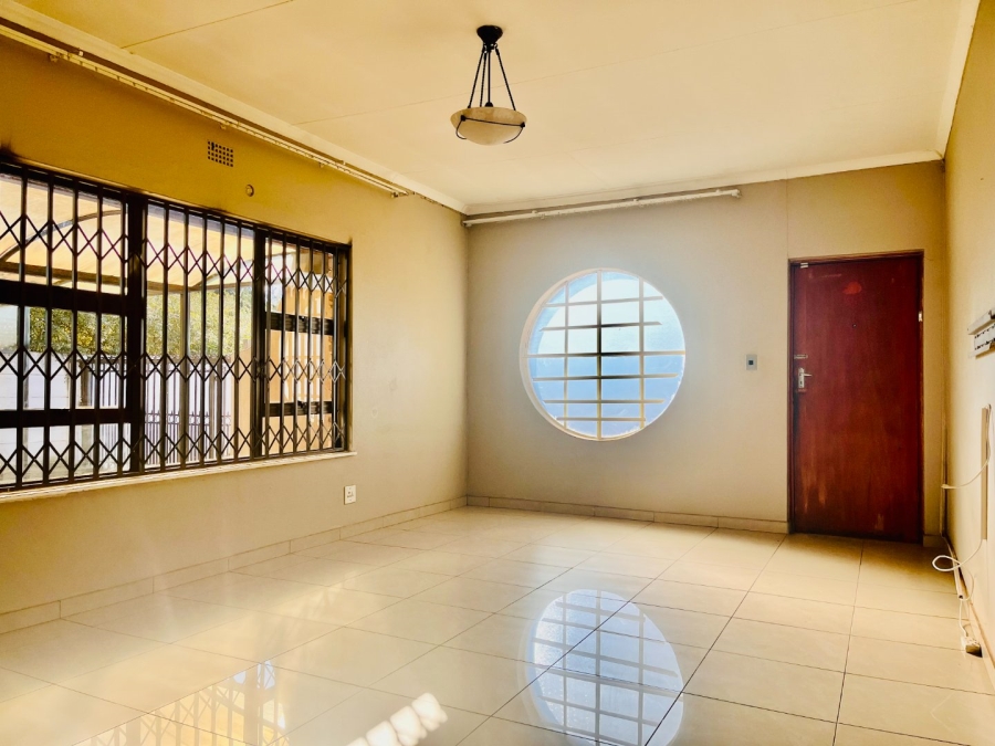 To Let 4 Bedroom Property for Rent in Mayberry Park Gauteng