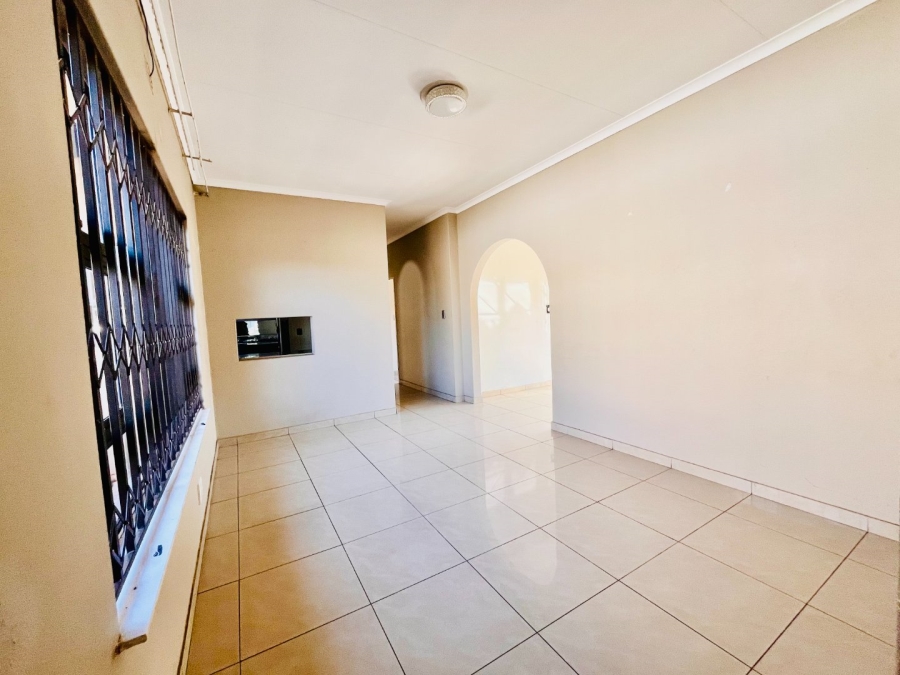 To Let 4 Bedroom Property for Rent in Mayberry Park Gauteng