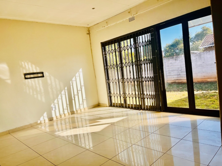 To Let 4 Bedroom Property for Rent in Mayberry Park Gauteng