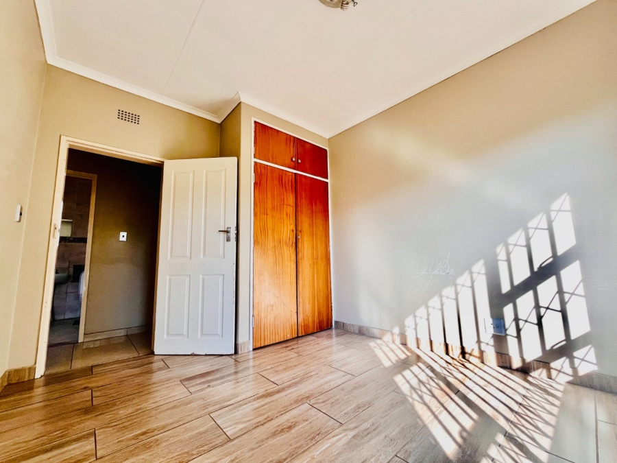 To Let 4 Bedroom Property for Rent in Mayberry Park Gauteng