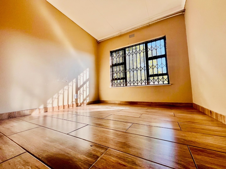 To Let 4 Bedroom Property for Rent in Mayberry Park Gauteng