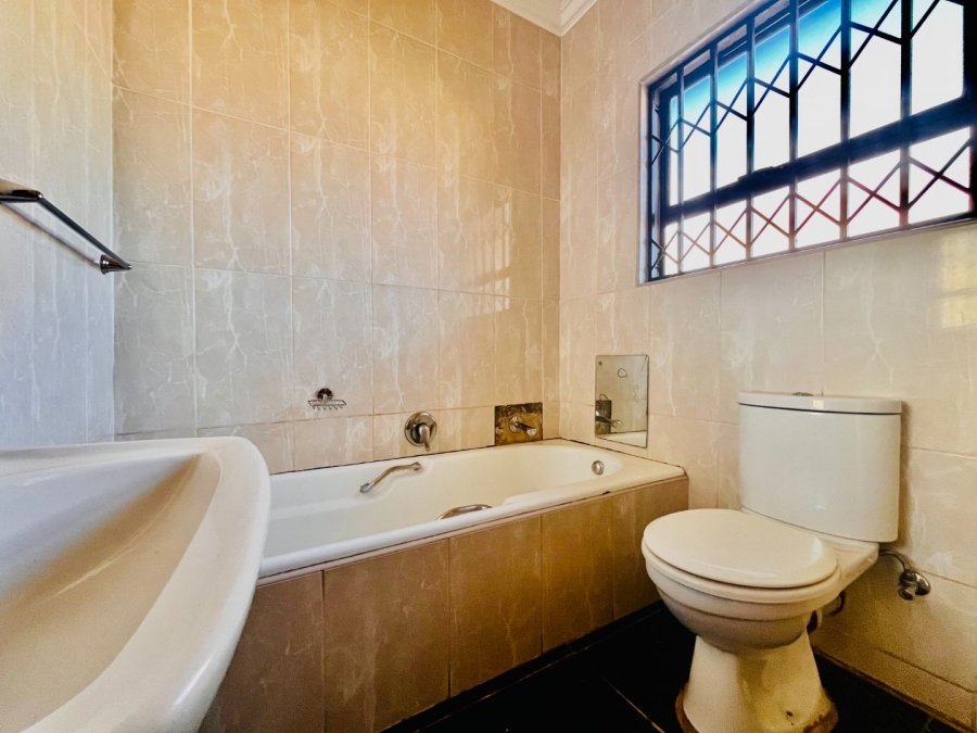 To Let 4 Bedroom Property for Rent in Mayberry Park Gauteng
