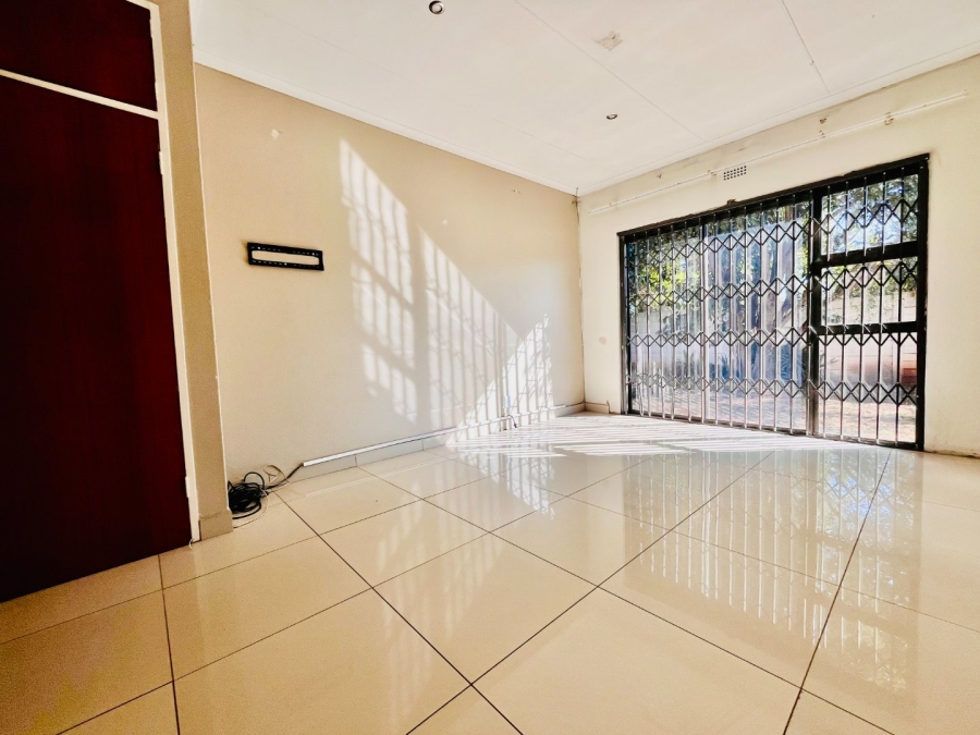 To Let 4 Bedroom Property for Rent in Mayberry Park Gauteng
