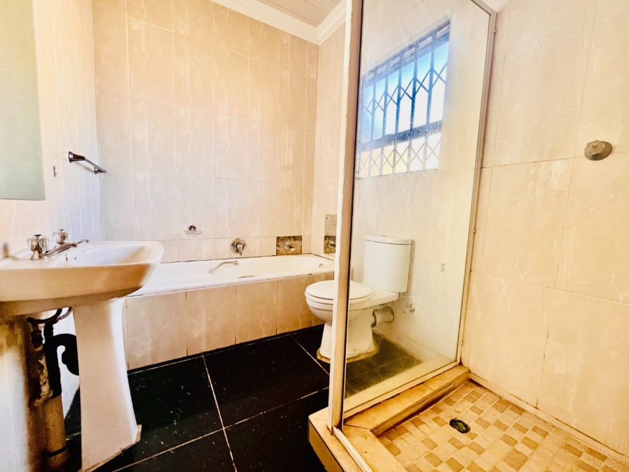 To Let 4 Bedroom Property for Rent in Mayberry Park Gauteng