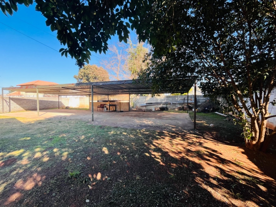 To Let 4 Bedroom Property for Rent in Mayberry Park Gauteng