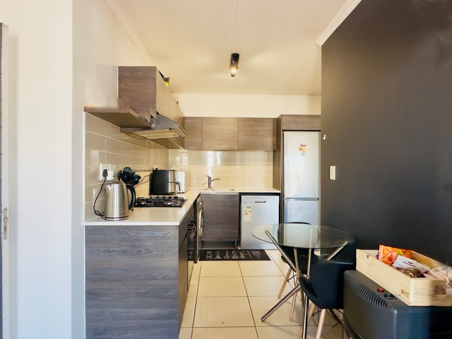 1 Bedroom Property for Sale in Olivedale Gauteng