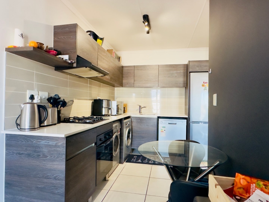 1 Bedroom Property for Sale in Olivedale Gauteng