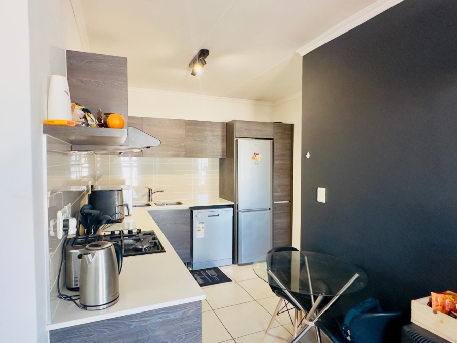 1 Bedroom Property for Sale in Olivedale Gauteng