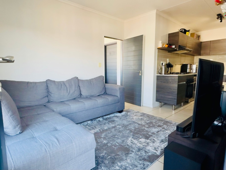 1 Bedroom Property for Sale in Olivedale Gauteng