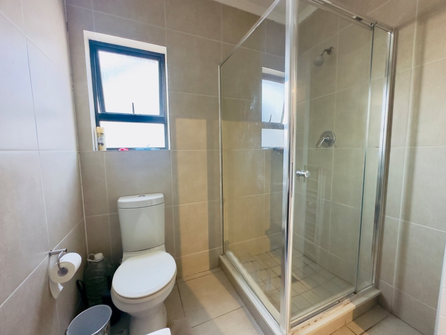 1 Bedroom Property for Sale in Olivedale Gauteng