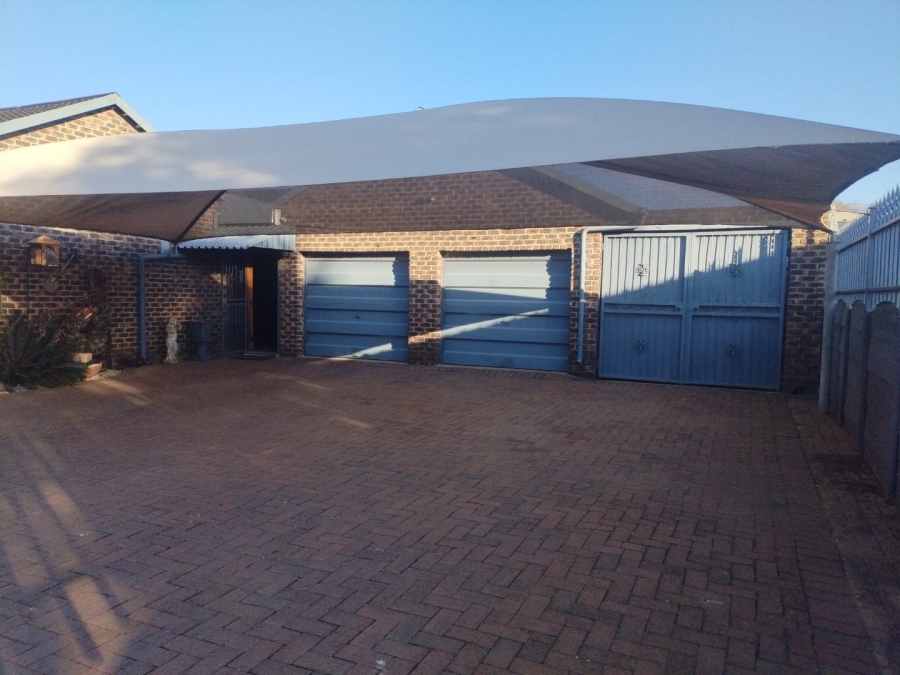 4 Bedroom Property for Sale in Edelweiss Gauteng