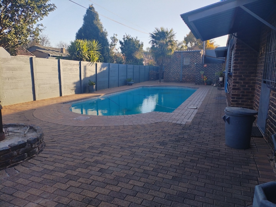 4 Bedroom Property for Sale in Edelweiss Gauteng