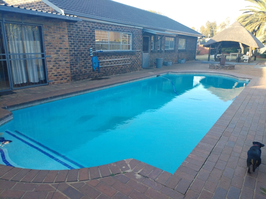 4 Bedroom Property for Sale in Edelweiss Gauteng