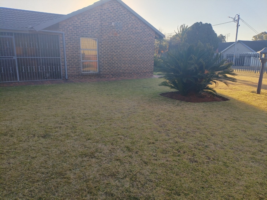 4 Bedroom Property for Sale in Edelweiss Gauteng