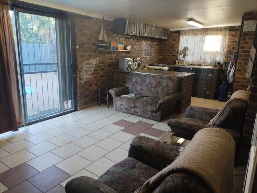 4 Bedroom Property for Sale in Edelweiss Gauteng