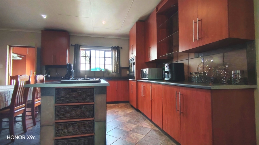Commercial Property for Sale in Glen Donald A H Gauteng