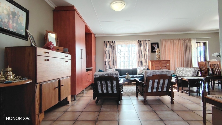 Commercial Property for Sale in Glen Donald A H Gauteng