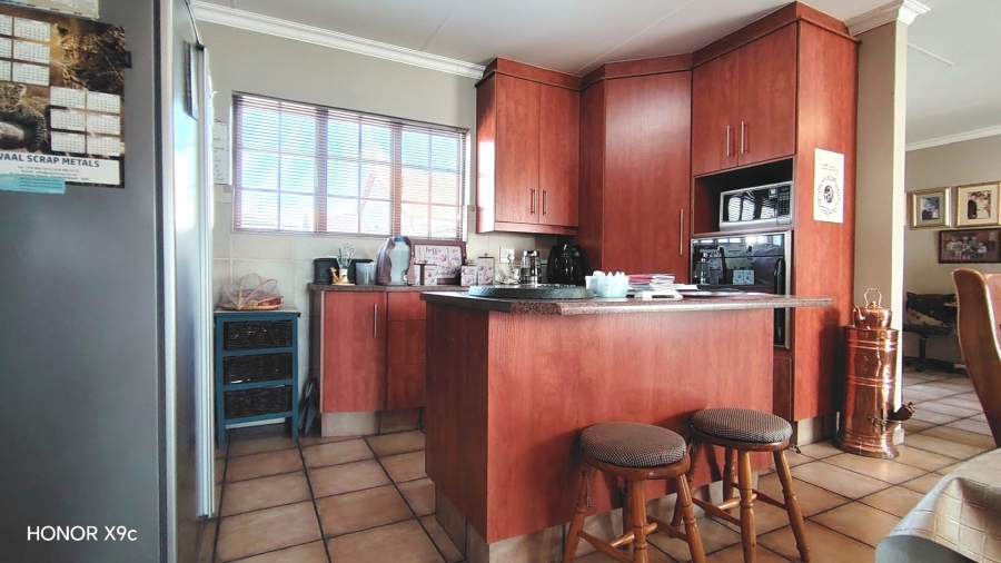 Commercial Property for Sale in Glen Donald A H Gauteng