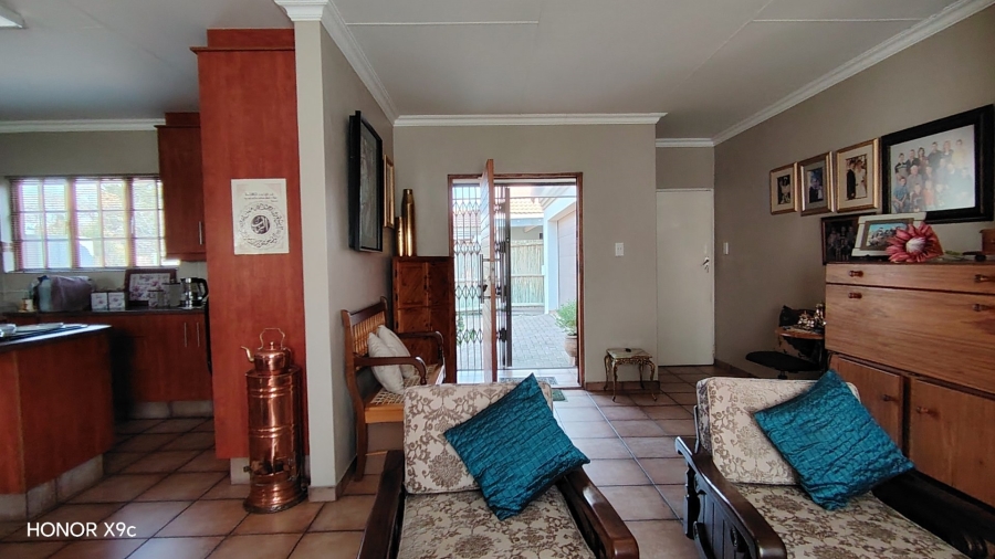 Commercial Property for Sale in Glen Donald A H Gauteng