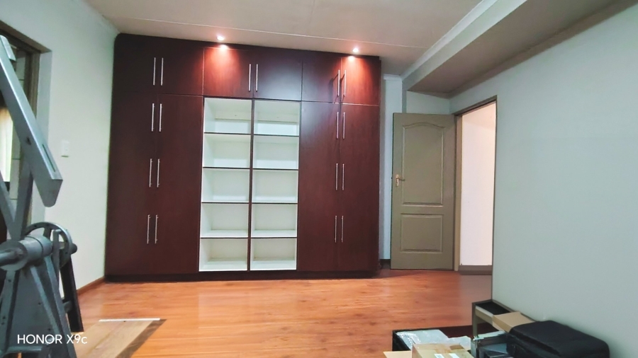 Commercial Property for Sale in Glen Donald A H Gauteng