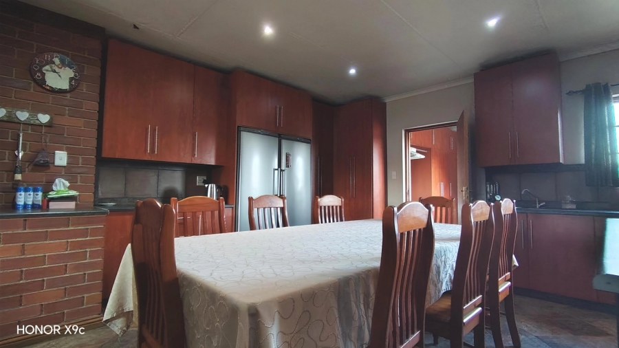 Commercial Property for Sale in Glen Donald A H Gauteng