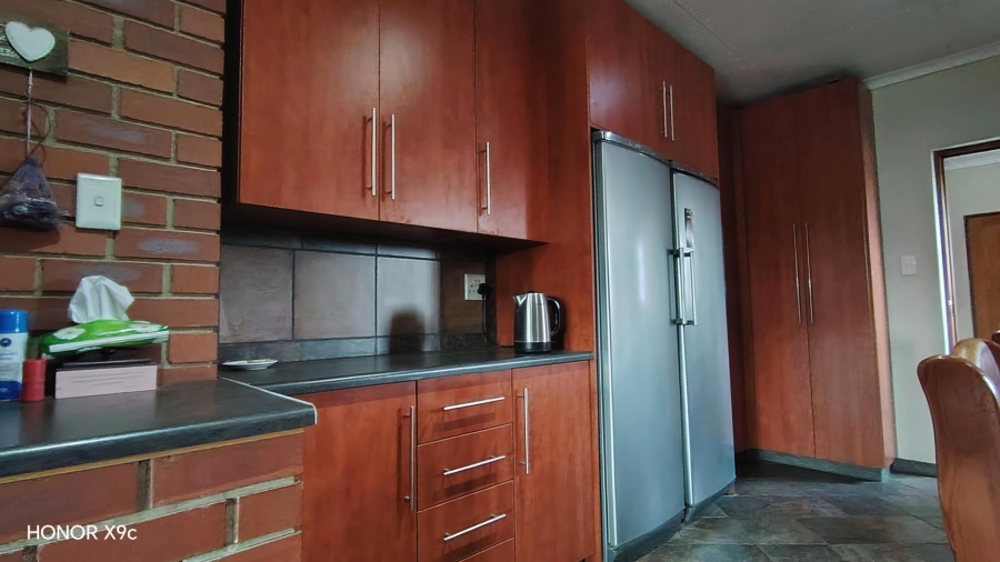Commercial Property for Sale in Glen Donald A H Gauteng