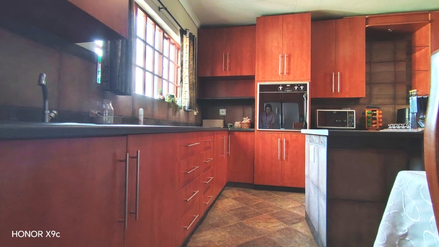 Commercial Property for Sale in Glen Donald A H Gauteng