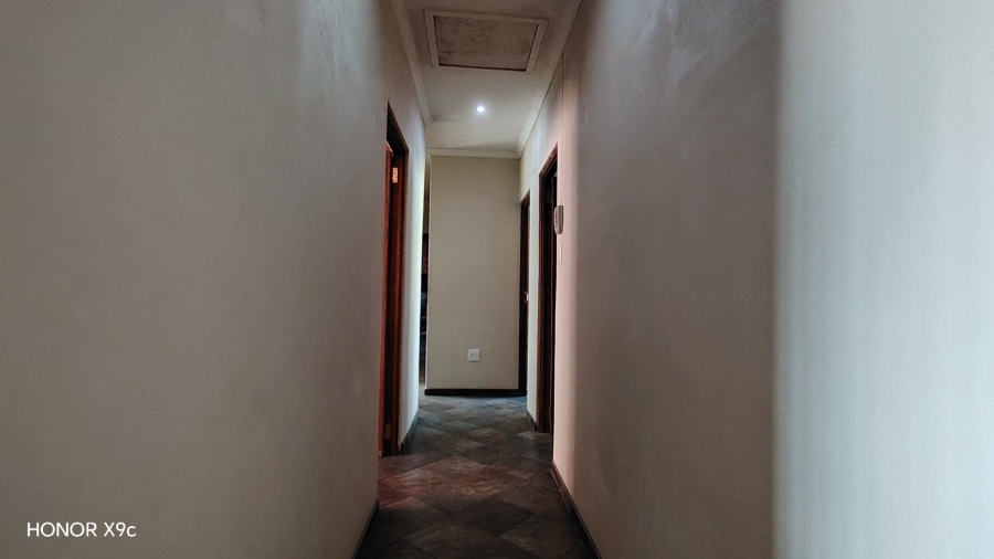 Commercial Property for Sale in Glen Donald A H Gauteng